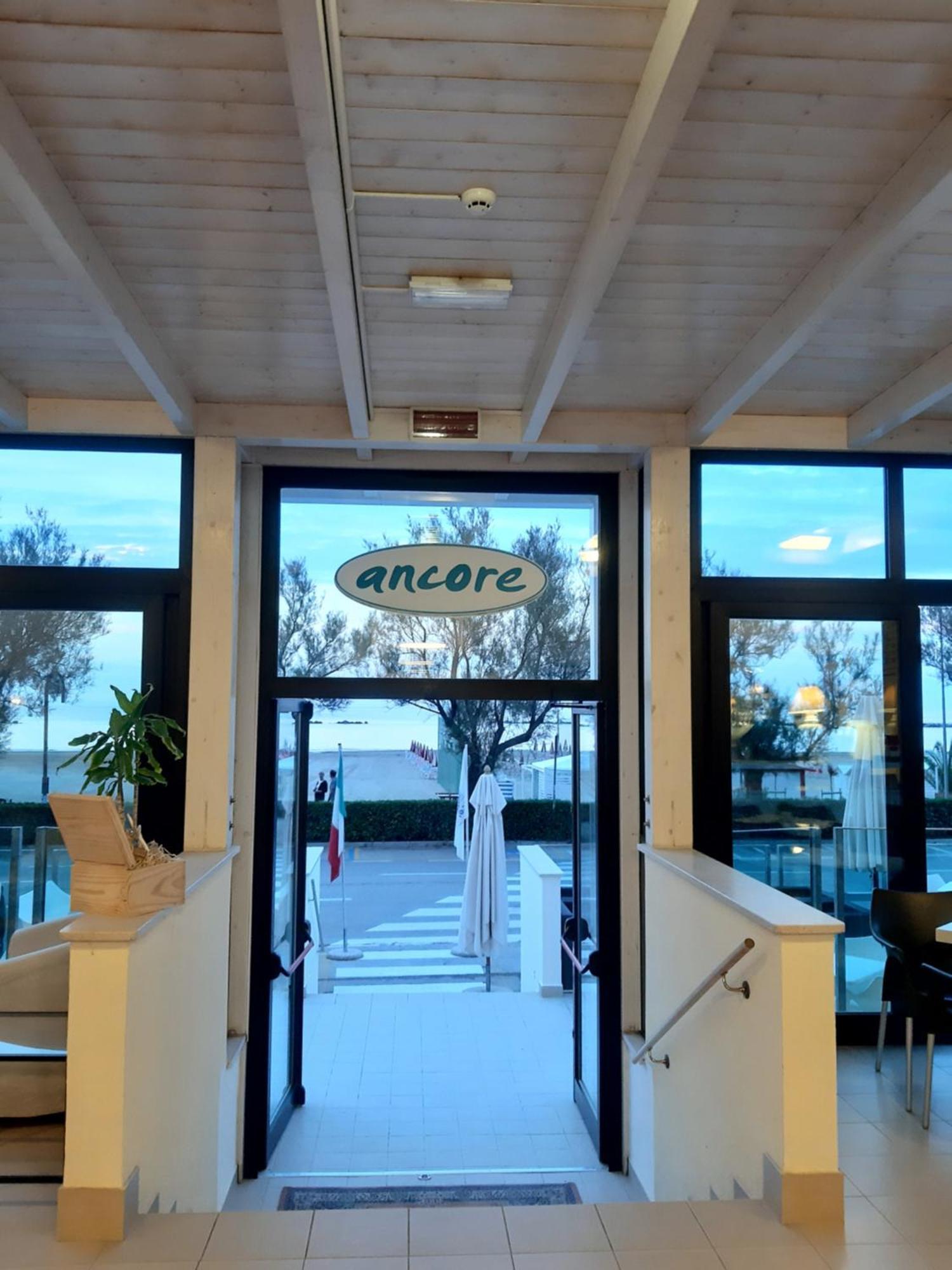 Hotel Ancore เซนีกัลเลีย ภายนอก รูปภาพ